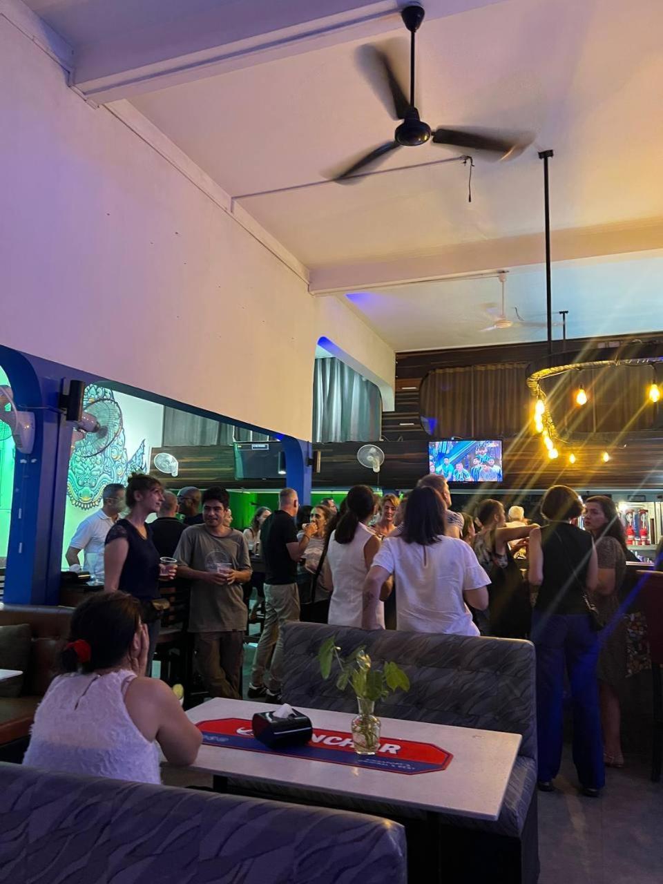 The Eighty8 Hostel Phnom Penh Exterior photo