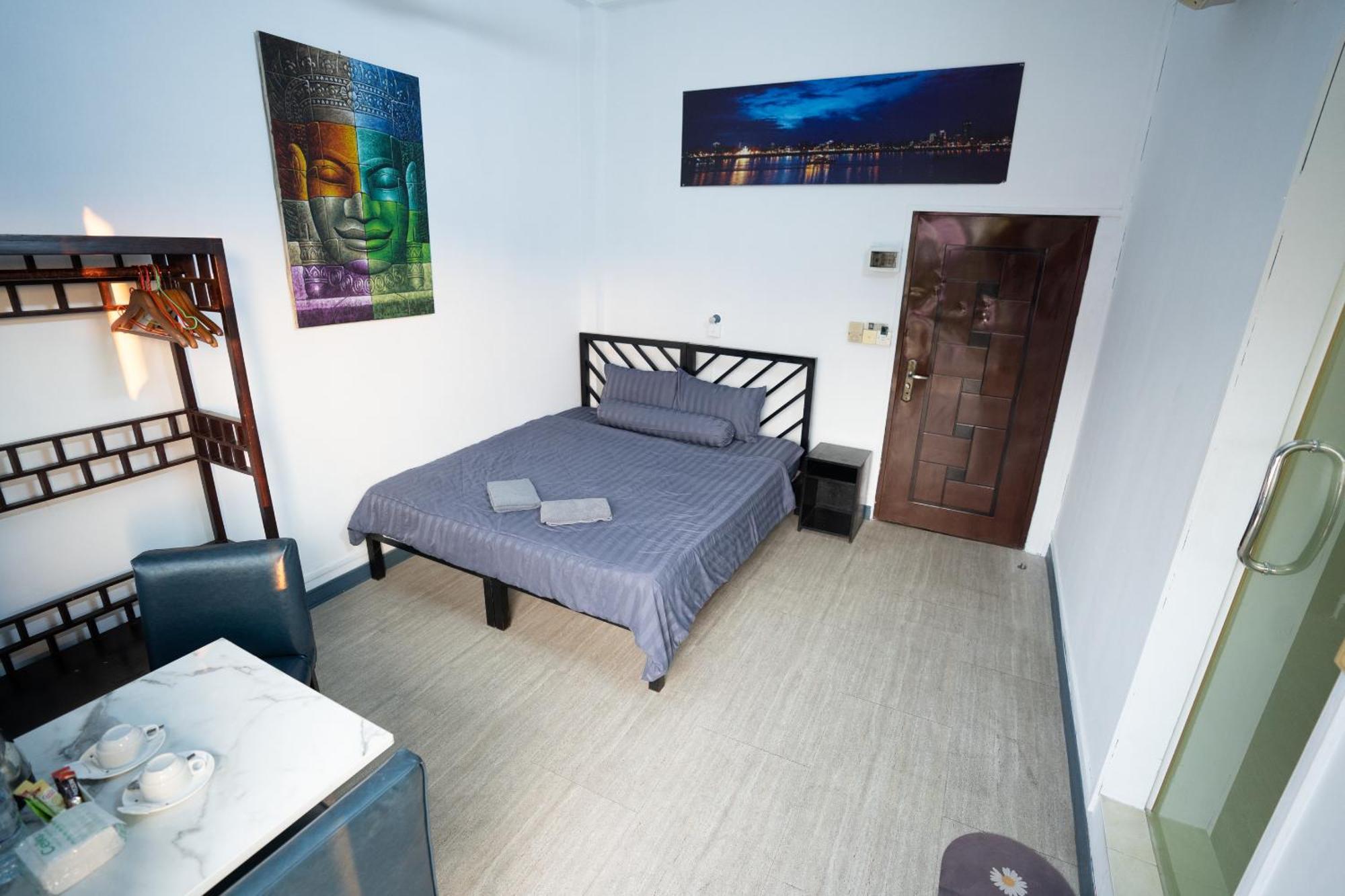 The Eighty8 Hostel Phnom Penh Exterior photo