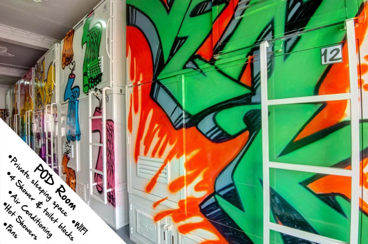 The Eighty8 Hostel Phnom Penh Exterior photo
